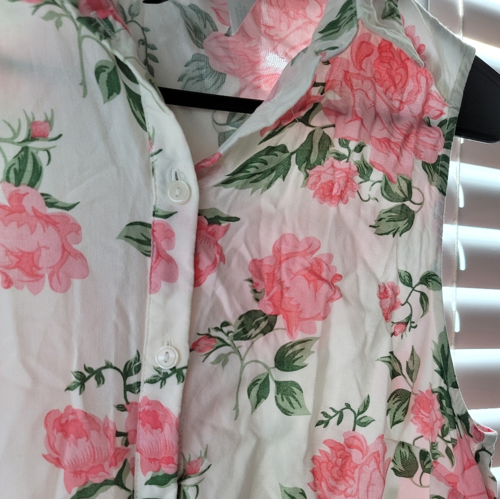 3/$25 H&M pink roses top 4